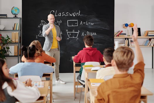 image of students in a cosmetology classroom